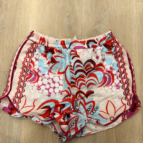 Zara Red and Blue Patterned Garment - Picture 2 of 4